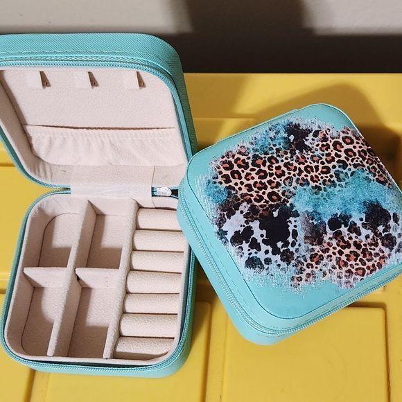 Other - Leather Jewelry Box Organizer With Zipper